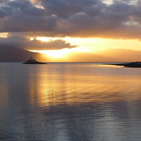 Keanes Of Curraheen, Bar, Restaurant & Accommodation Tralee Bagian luar foto
