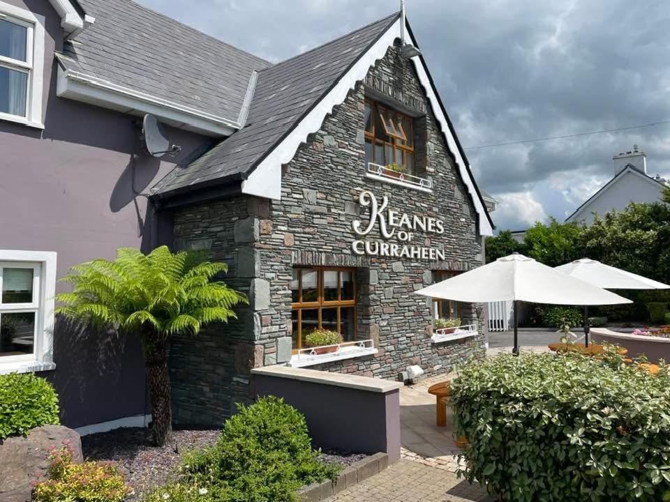 Keanes Of Curraheen, Bar, Restaurant & Accommodation Tralee Bagian luar foto